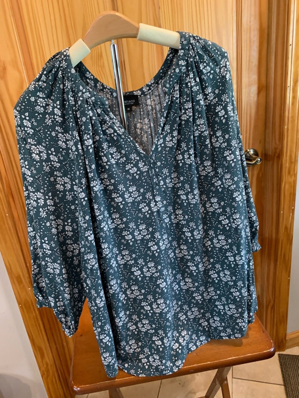 Jones and Company, Jones New York. Floral V-Neck Tunic